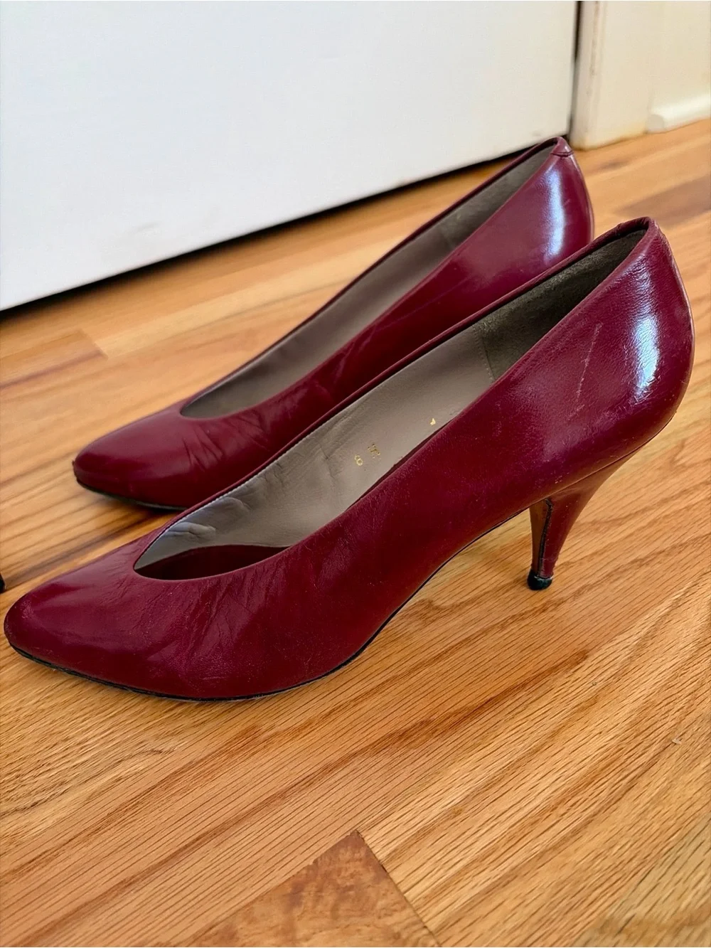 Vintage Evan-Picone Chianti Burgundy Leather Pumps Made in Spain 8N